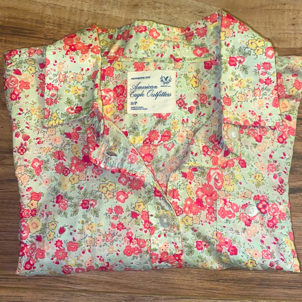 American Eagle Outfitters Buttondown